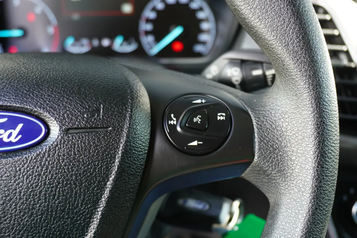 100pk L2 Trend Trekhaak Camera Navigatie 3-Zits Airco Apple Carplay