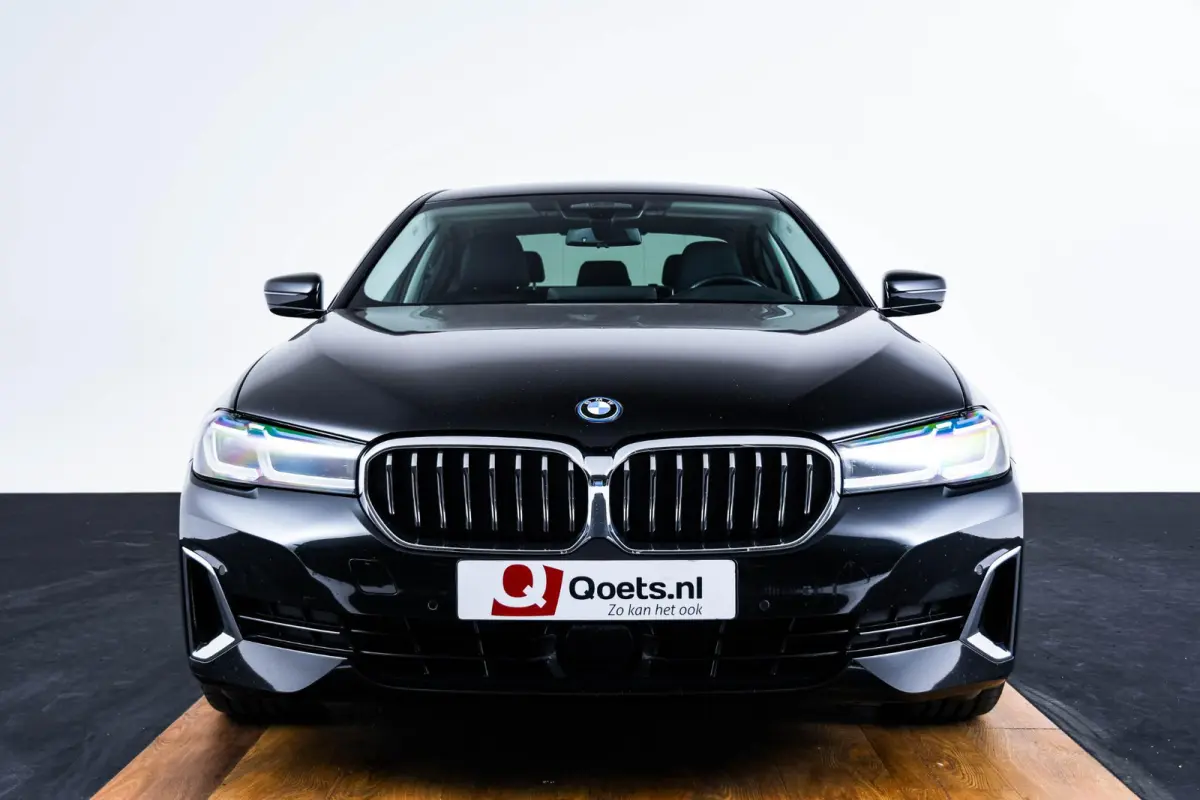 530e Luxury Line - Driving Assistant Professional - Head up - Comfort Access - BMW Laserlight - Getinte Ruiten - High Beam Assistant - Comfortstoelen - Stuurwielrand verwarmd -