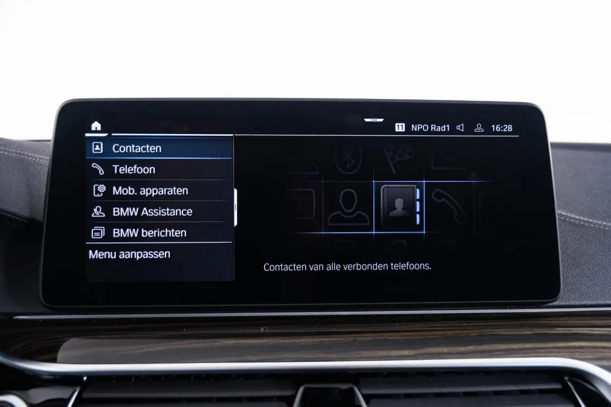 530e Luxury Line - Driving Assistant Professional - Head up - Comfort Access - BMW Laserlight - Getinte Ruiten - High Beam Assistant - Comfortstoelen - Stuurwielrand verwarmd -