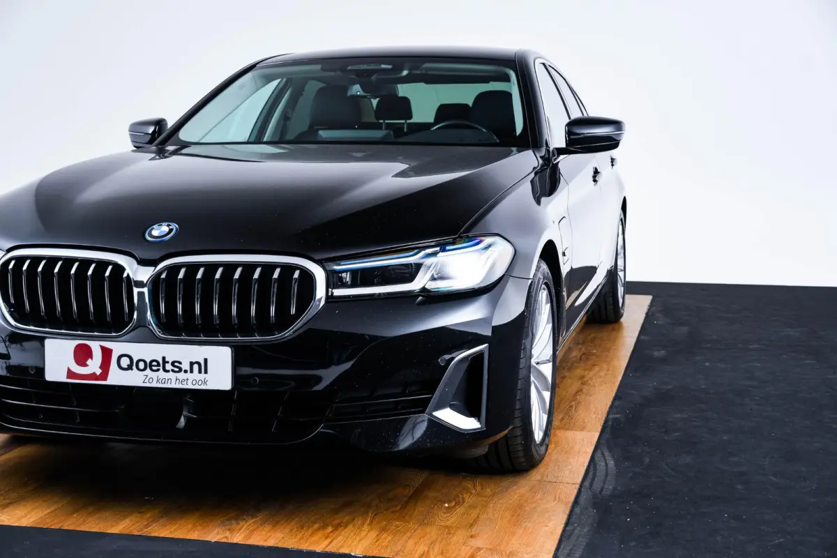 530e Luxury Line - Driving Assistant Professional - Head up - Comfort Access - BMW Laserlight - Getinte Ruiten - High Beam Assistant - Comfortstoelen - Stuurwielrand verwarmd -