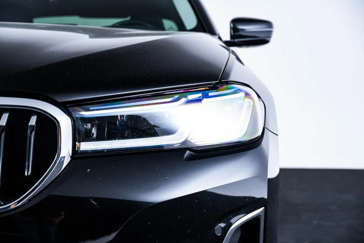 530e Luxury Line - Driving Assistant Professional - Head up - Comfort Access - BMW Laserlight - Getinte Ruiten - High Beam Assistant - Comfortstoelen - Stuurwielrand verwarmd -