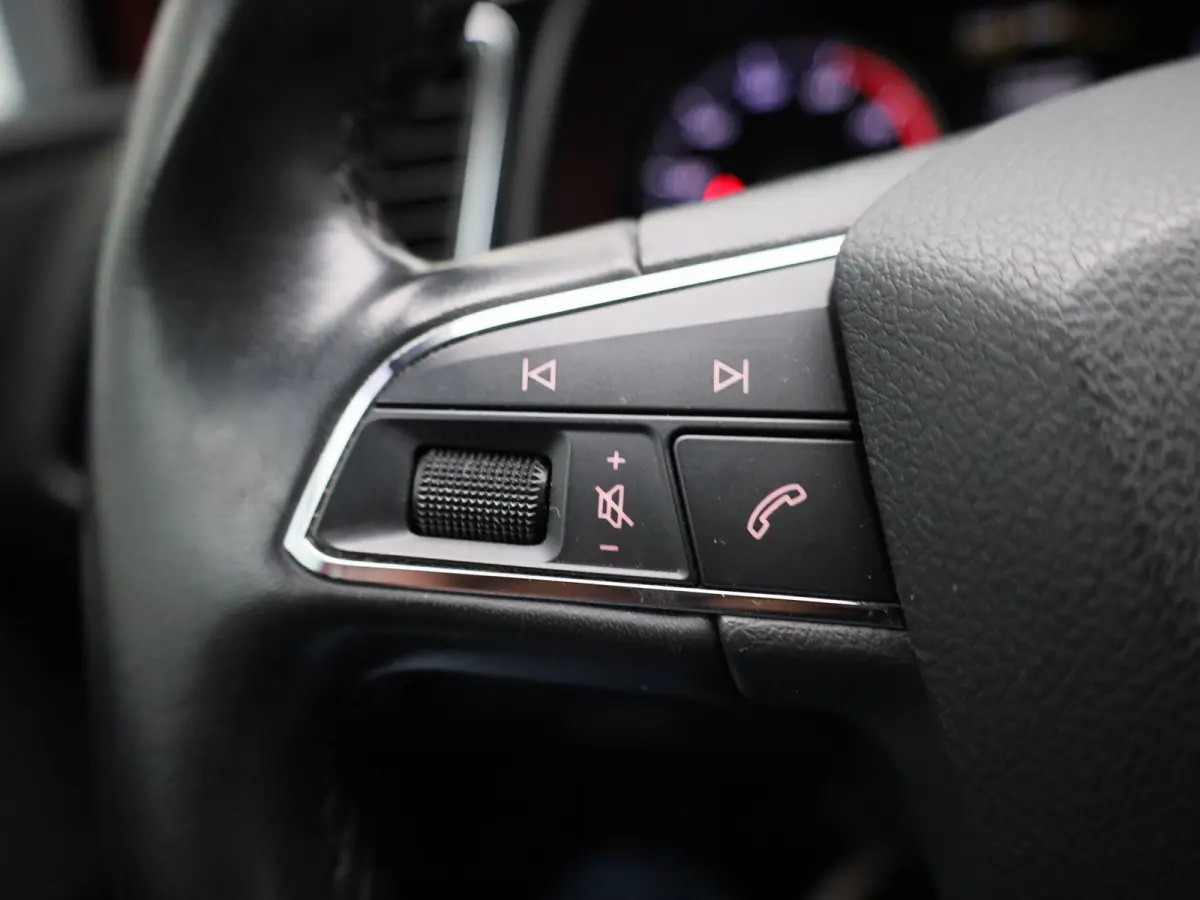 1.0 EcoTSI Style Connect | Climate Control | Cruise Control | Navigatie | Trekhaak |