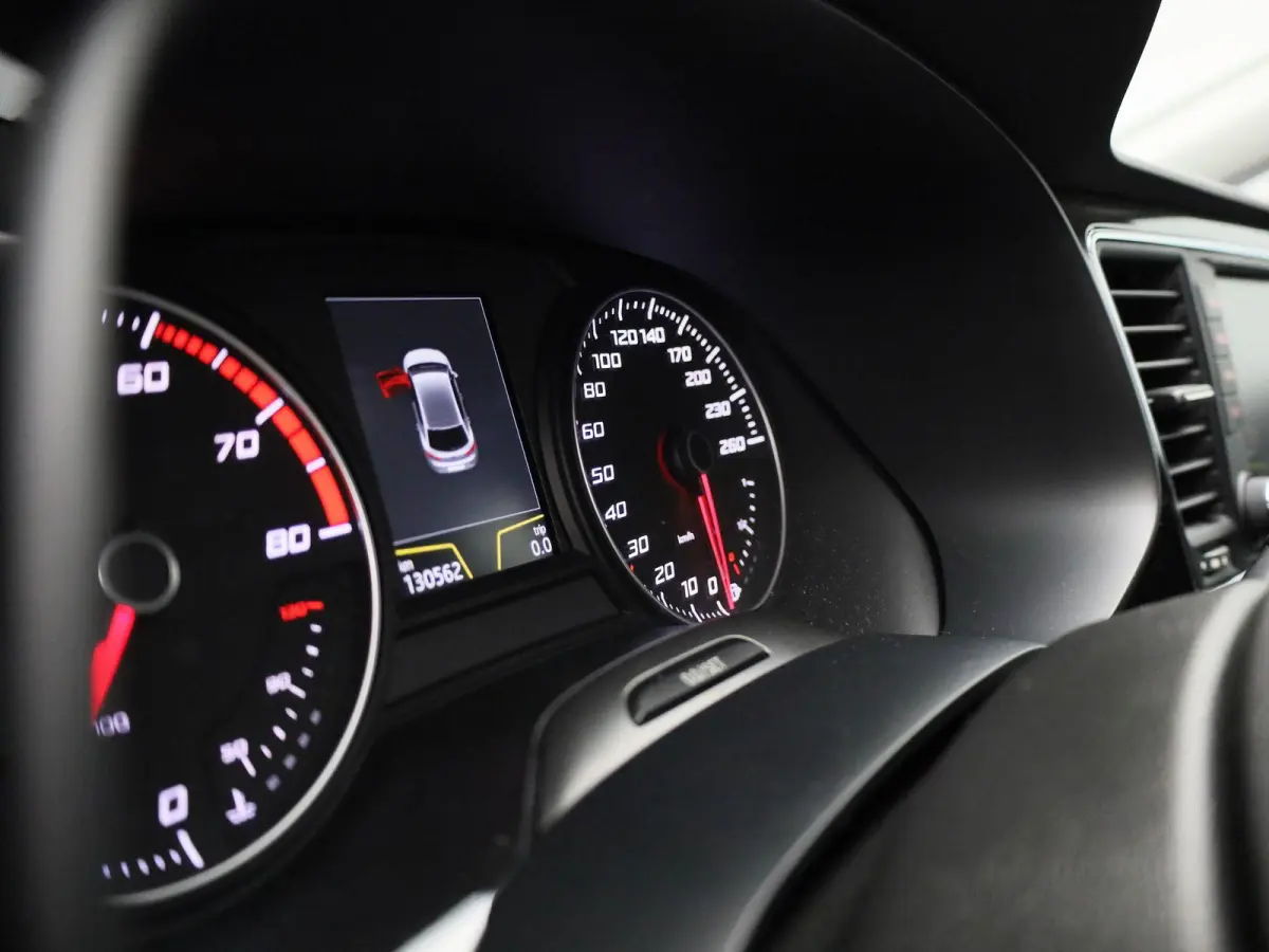 1.0 EcoTSI Style Connect | Climate Control | Cruise Control | Navigatie | Trekhaak |