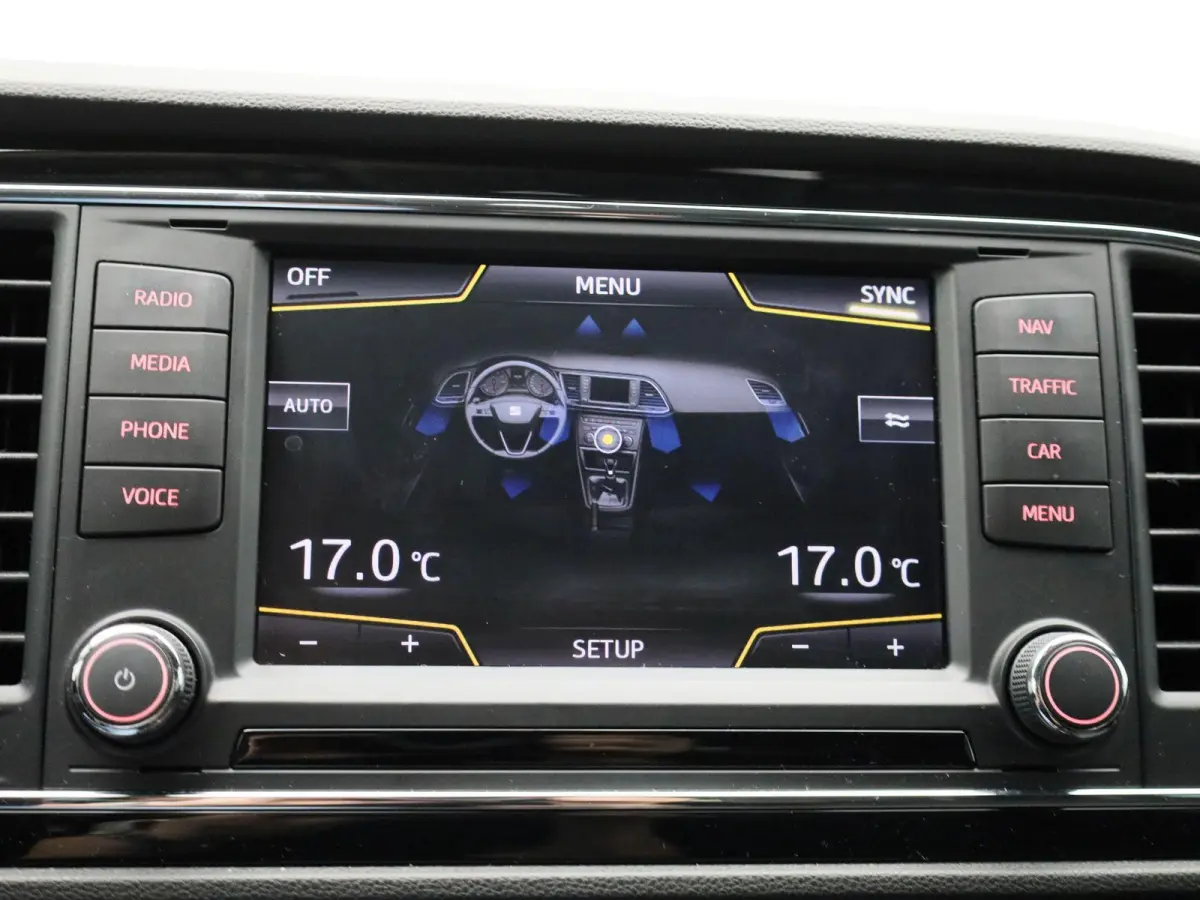 1.0 EcoTSI Style Connect | Climate Control | Cruise Control | Navigatie | Trekhaak |