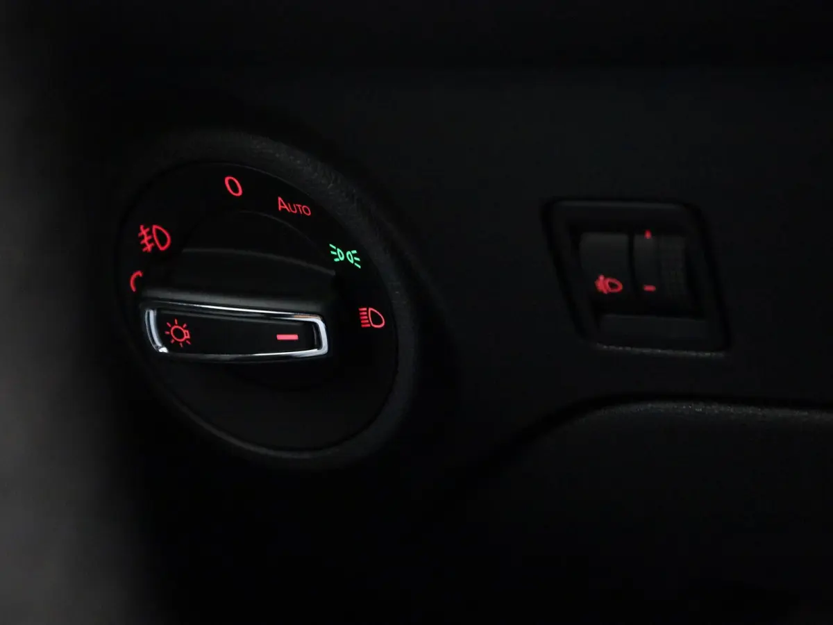 1.0 EcoTSI Style Connect | Climate Control | Cruise Control | Navigatie | Trekhaak |