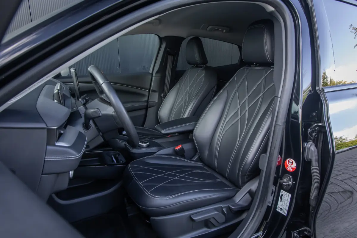 RWD 75 kWh | 360-camera | B&O Audio | Leder | Technology plus-pack | Elec. achterklep | Winter-pack | Dealer o.h. | Dodehoek detectie