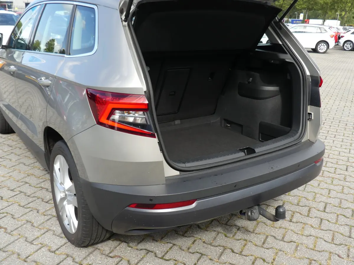 1.5 TSI DSG ACT Style Business / Canton / Carplay