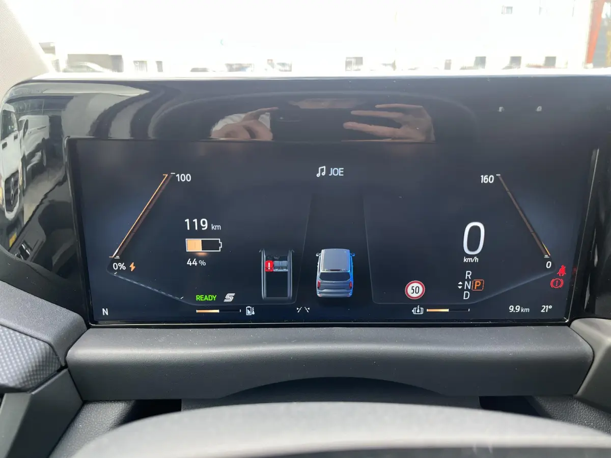 Cust. 340 L2H1 Limited 71 kWh | NU €12800.- VOORDEEL | 17" LMV | BLIS | 360 Graden Camera | WLTP 370KM Actieradius | Adaptieve Cruise Cntrl | Stoel\Spiegel En Voorruitverwarming |
