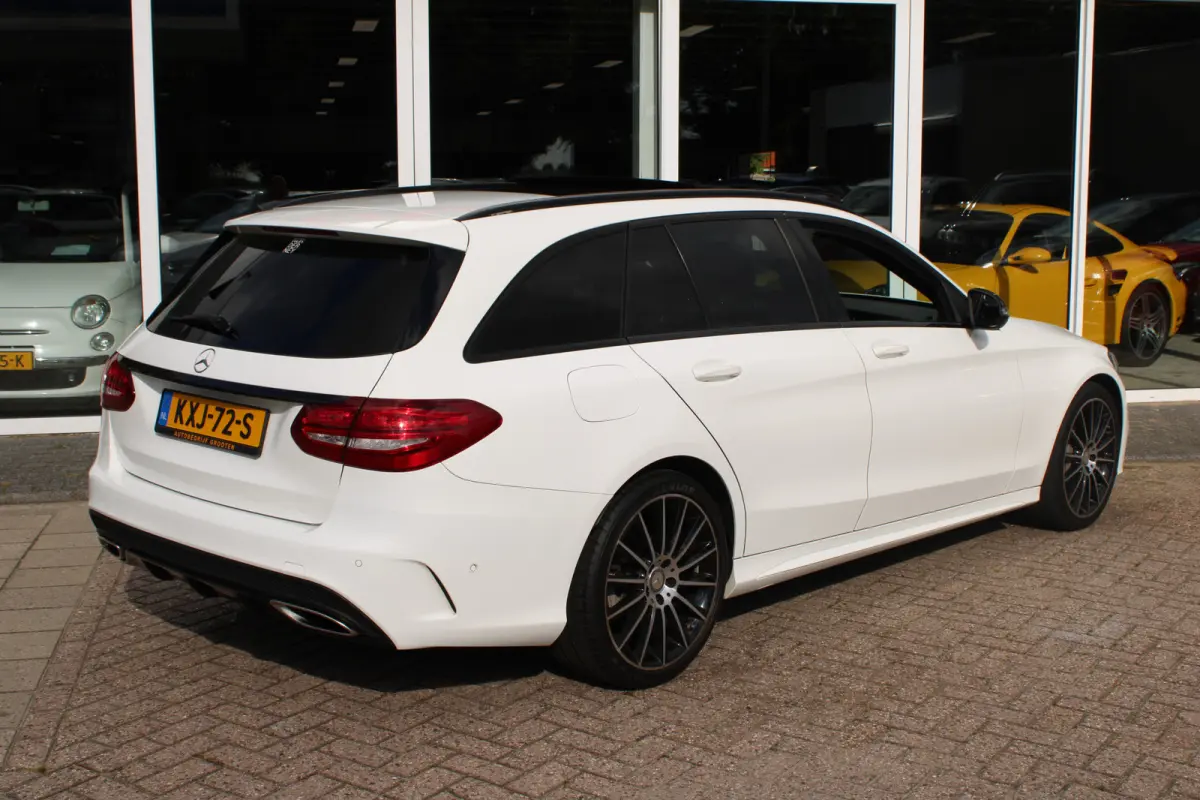 180 AMG Sport Edition//Pano//Sportstoelen//LED!!