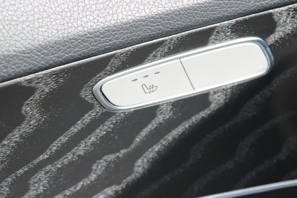 180 AMG Sport Edition//Pano//Sportstoelen//LED!!