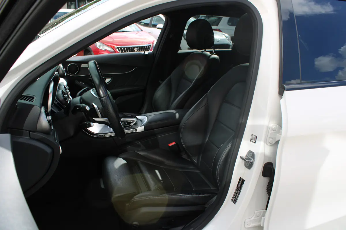 180 AMG Sport Edition//Pano//Sportstoelen//LED!!