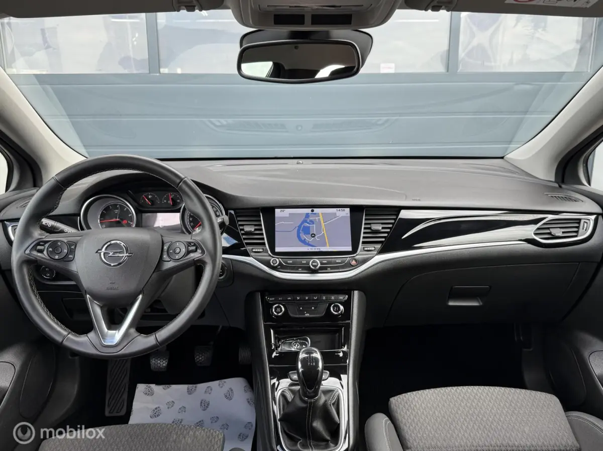 1.4 Innovation CarPlay Trekhk 150PK