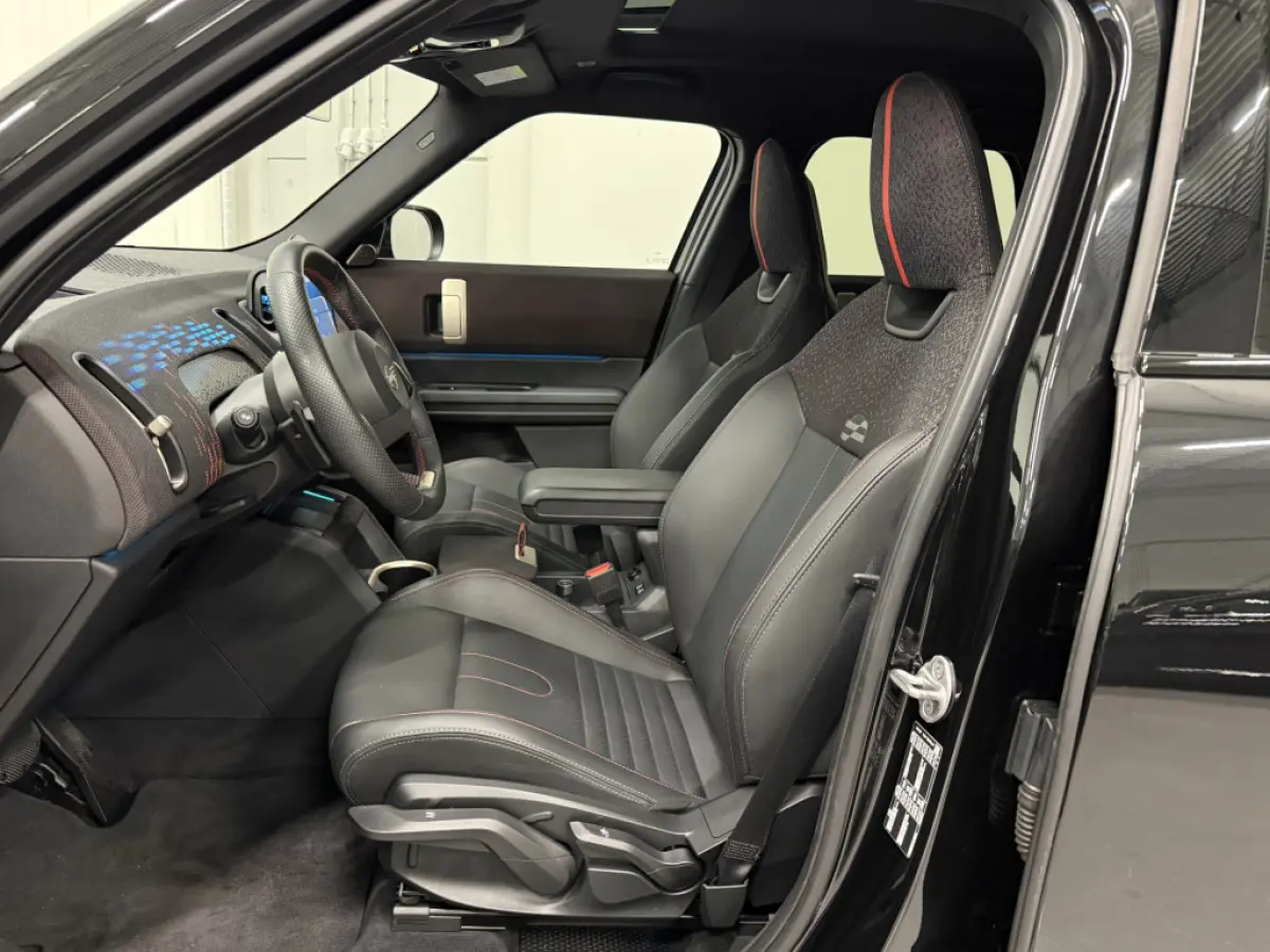 1.5 C JCW XL BLACK PANO/H&K/HEAD-UP/20"/JCW-LEER SPORTST./OLED-SCHERM/JCM-REMMEN/ADAPTIVE-ONDERSTEL/LED/360CAMERA/ACC/KEYLESS/DRIVING ASS.PLUS/BLACK-PACK/FABRIEKS-GARANTIE T/M 03-2028/NET GR