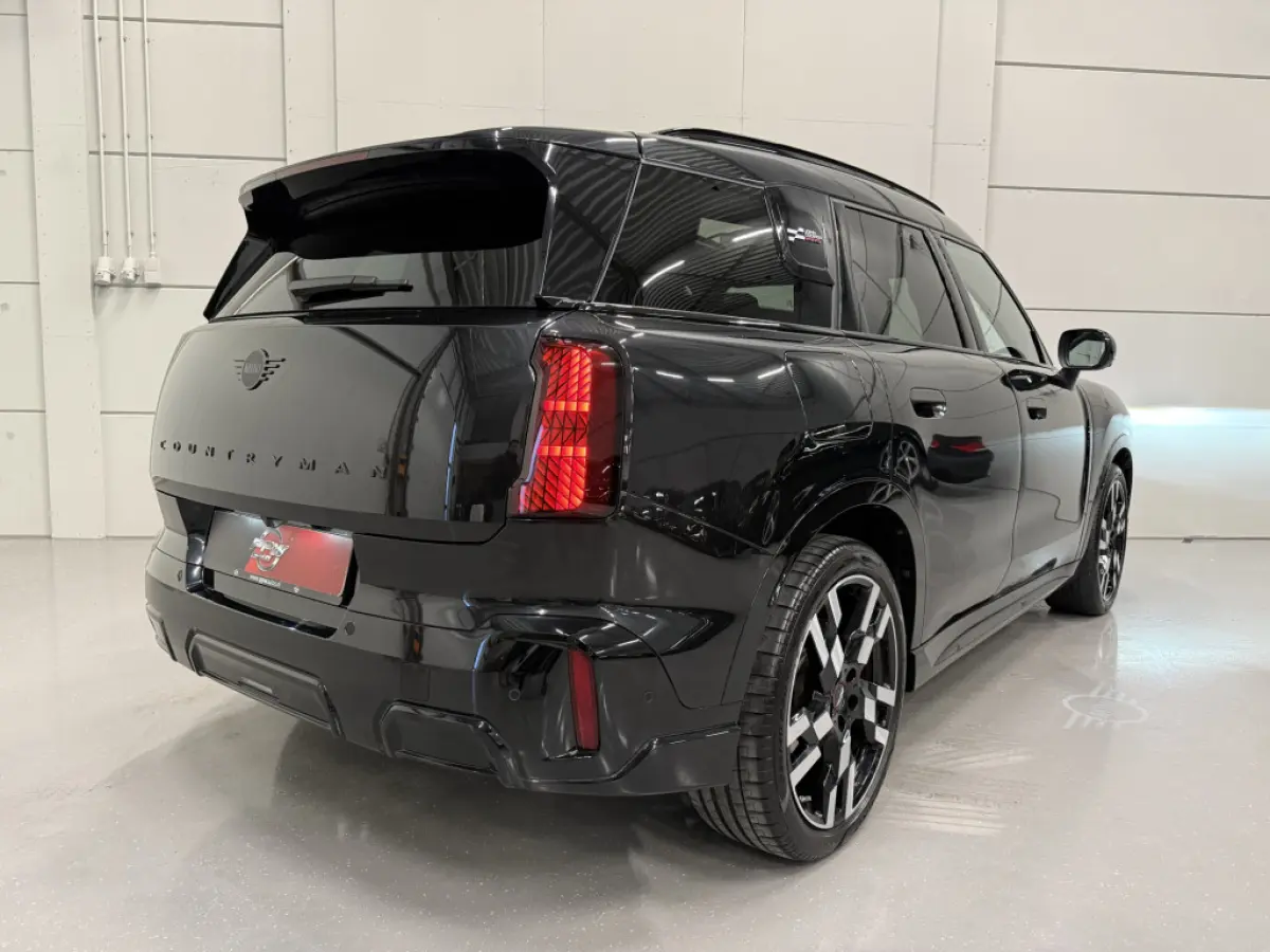 1.5 C JCW XL BLACK PANO/H&K/HEAD-UP/20"/JCW-LEER SPORTST./OLED-SCHERM/JCM-REMMEN/ADAPTIVE-ONDERSTEL/LED/360CAMERA/ACC/KEYLESS/DRIVING ASS.PLUS/BLACK-PACK/FABRIEKS-GARANTIE T/M 03-2028/NET GR