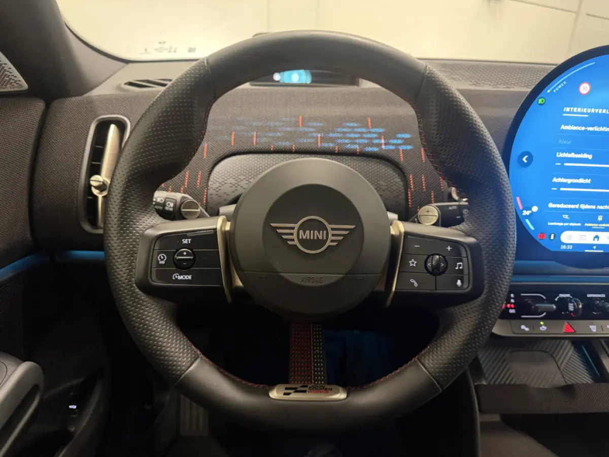 1.5 C JCW XL BLACK PANO/H&K/HEAD-UP/20"/JCW-LEER SPORTST./OLED-SCHERM/JCM-REMMEN/ADAPTIVE-ONDERSTEL/LED/360CAMERA/ACC/KEYLESS/DRIVING ASS.PLUS/BLACK-PACK/FABRIEKS-GARANTIE T/M 03-2028/NET GR