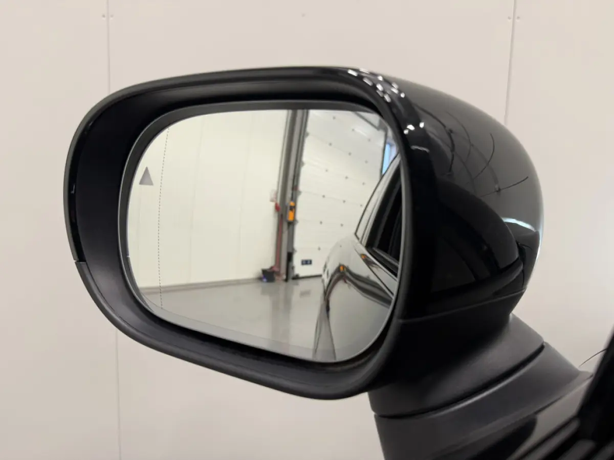 1.5 C JCW XL BLACK PANO/H&K/HEAD-UP/20"/JCW-LEER SPORTST./OLED-SCHERM/JCM-REMMEN/ADAPTIVE-ONDERSTEL/LED/360CAMERA/ACC/KEYLESS/DRIVING ASS.PLUS/BLACK-PACK/FABRIEKS-GARANTIE T/M 03-2028/NET GR