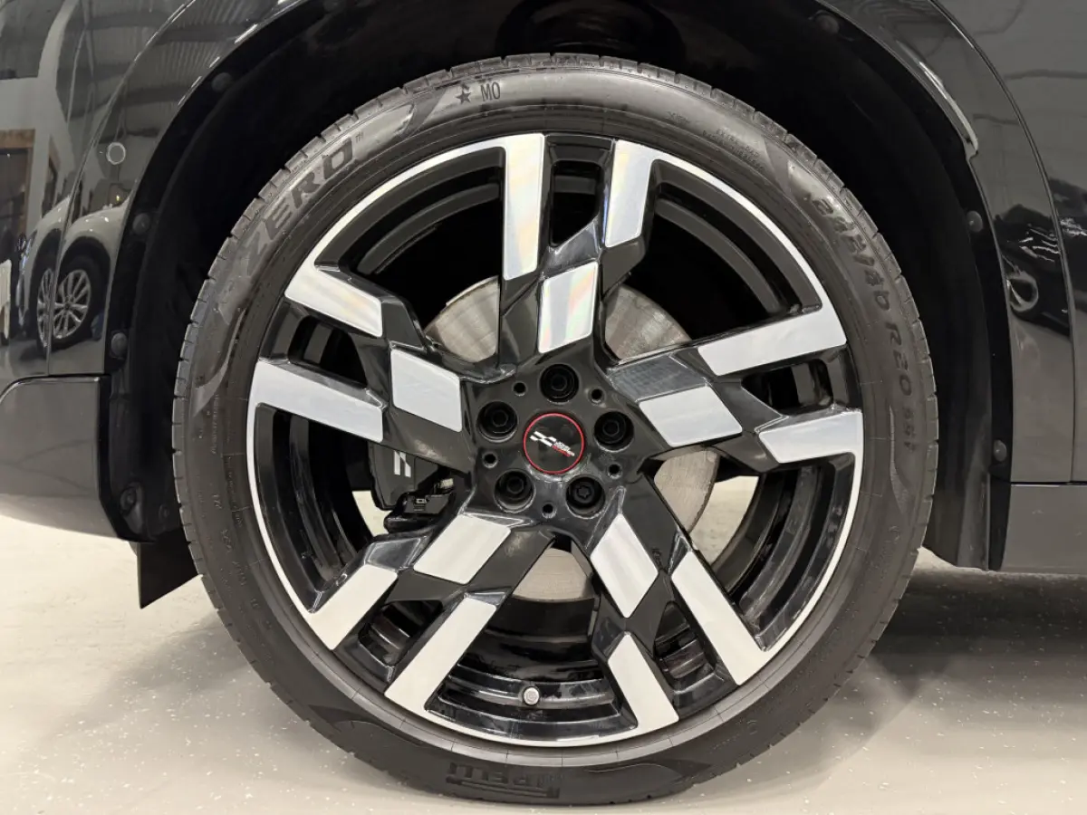 1.5 C JCW XL BLACK PANO/H&K/HEAD-UP/20"/JCW-LEER SPORTST./OLED-SCHERM/JCM-REMMEN/ADAPTIVE-ONDERSTEL/LED/360CAMERA/ACC/KEYLESS/DRIVING ASS.PLUS/BLACK-PACK/FABRIEKS-GARANTIE T/M 03-2028/NET GR