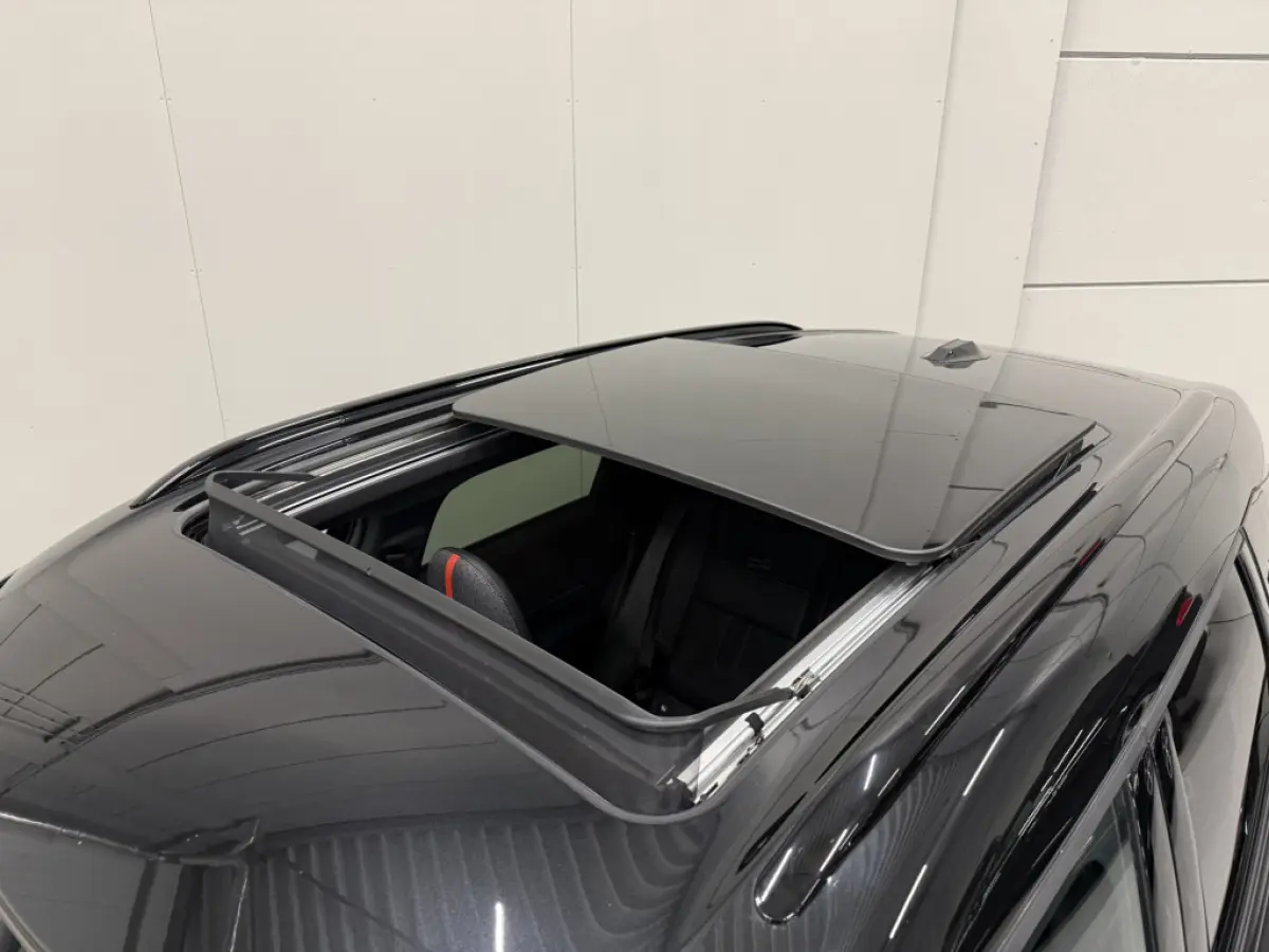 1.5 C JCW XL BLACK PANO/H&K/HEAD-UP/20"/JCW-LEER SPORTST./OLED-SCHERM/JCM-REMMEN/ADAPTIVE-ONDERSTEL/LED/360CAMERA/ACC/KEYLESS/DRIVING ASS.PLUS/BLACK-PACK/FABRIEKS-GARANTIE T/M 03-2028/NET GR