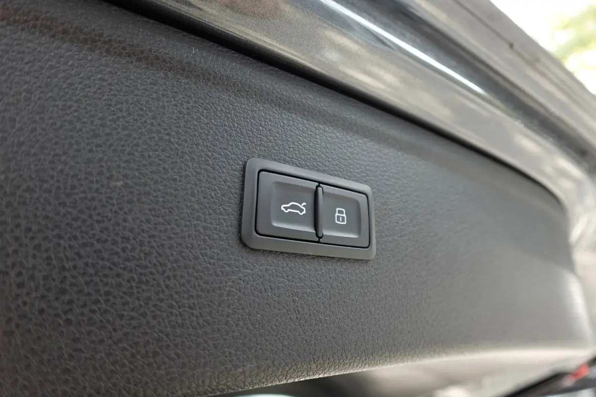 50 TFSI e S edition PANO 360 KEYLESS
