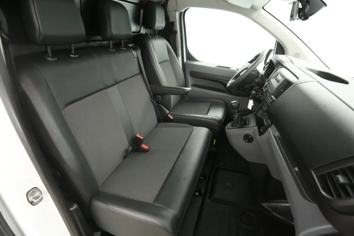 CDTI L3H1 | Airco | Cruise | 3 Zits | Parkeersens. | Kasten