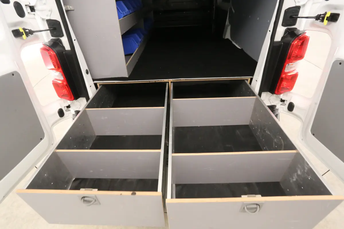 CDTI L3H1 | Airco | Cruise | 3 Zits | Parkeersens. | Kasten