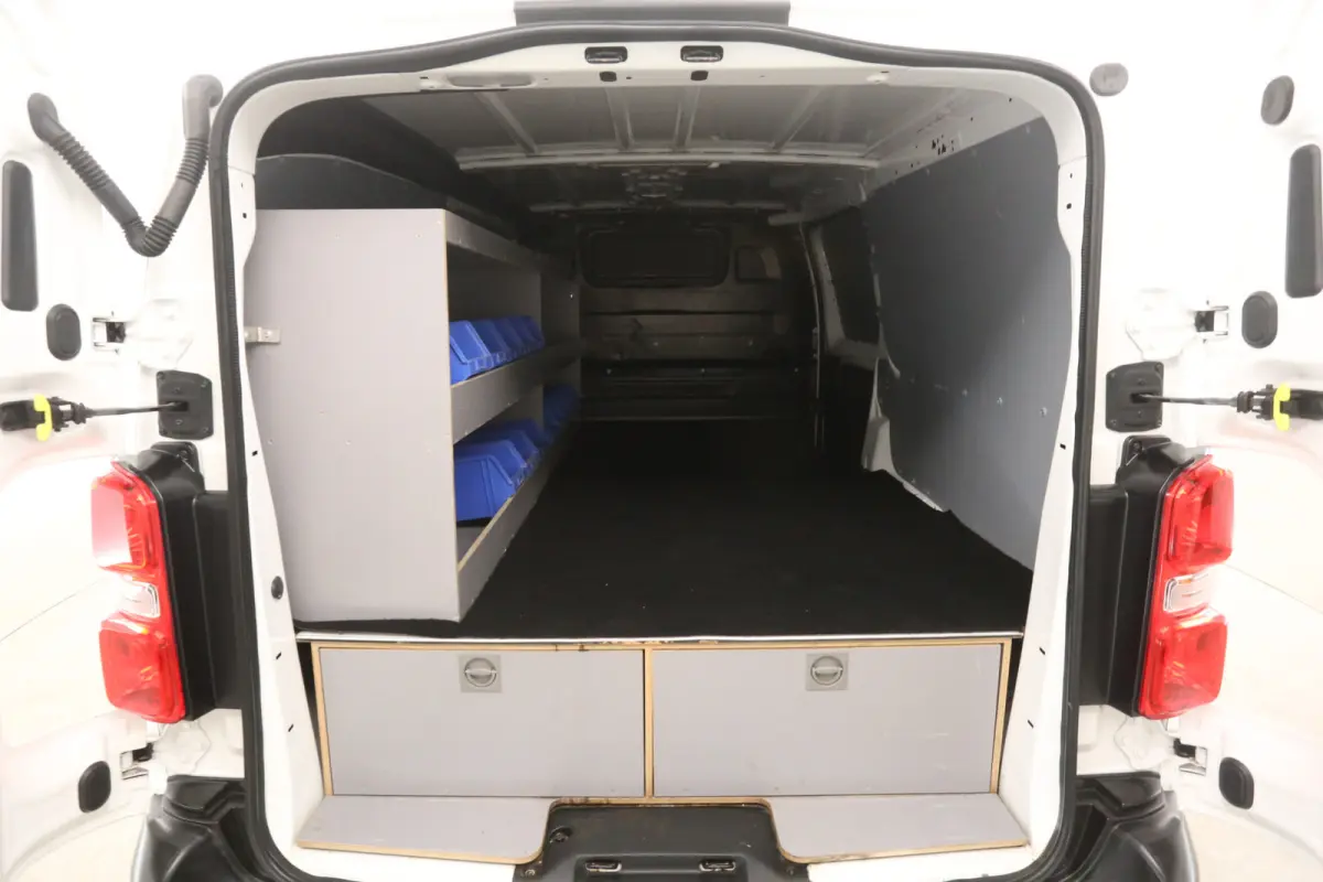 CDTI L3H1 | Airco | Cruise | 3 Zits | Parkeersens. | Kasten