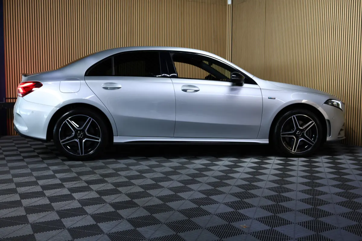 250 e Business AMG VIRTUAL NAVI CLIMA KEYLSS START SFEER CAMERA '20