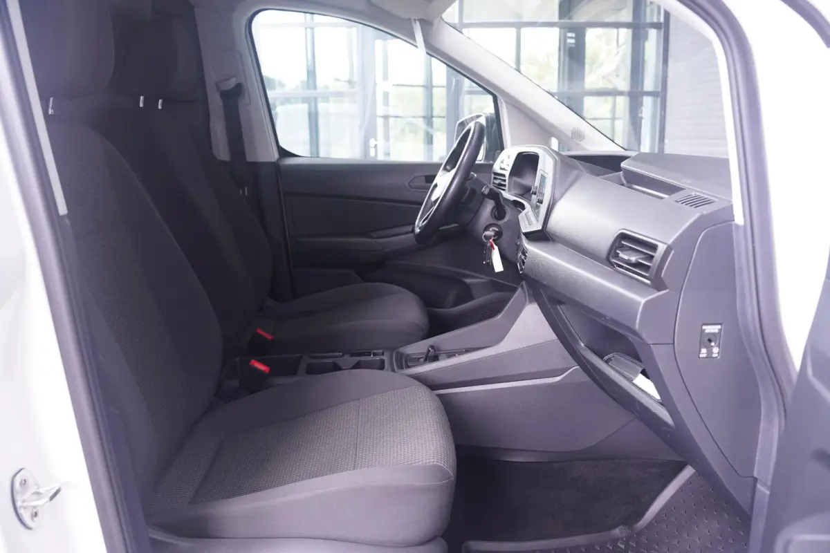 2.0 TDI 122 pk DSG Aut. Airco, Cruise control Laadruimte Pakket, PDC V+A