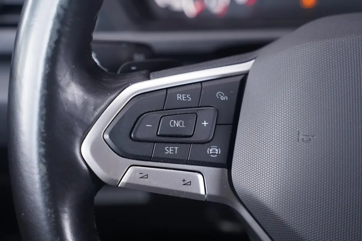 2.0 TDI 122 pk DSG Aut. Airco, Cruise control Laadruimte Pakket, PDC V+A