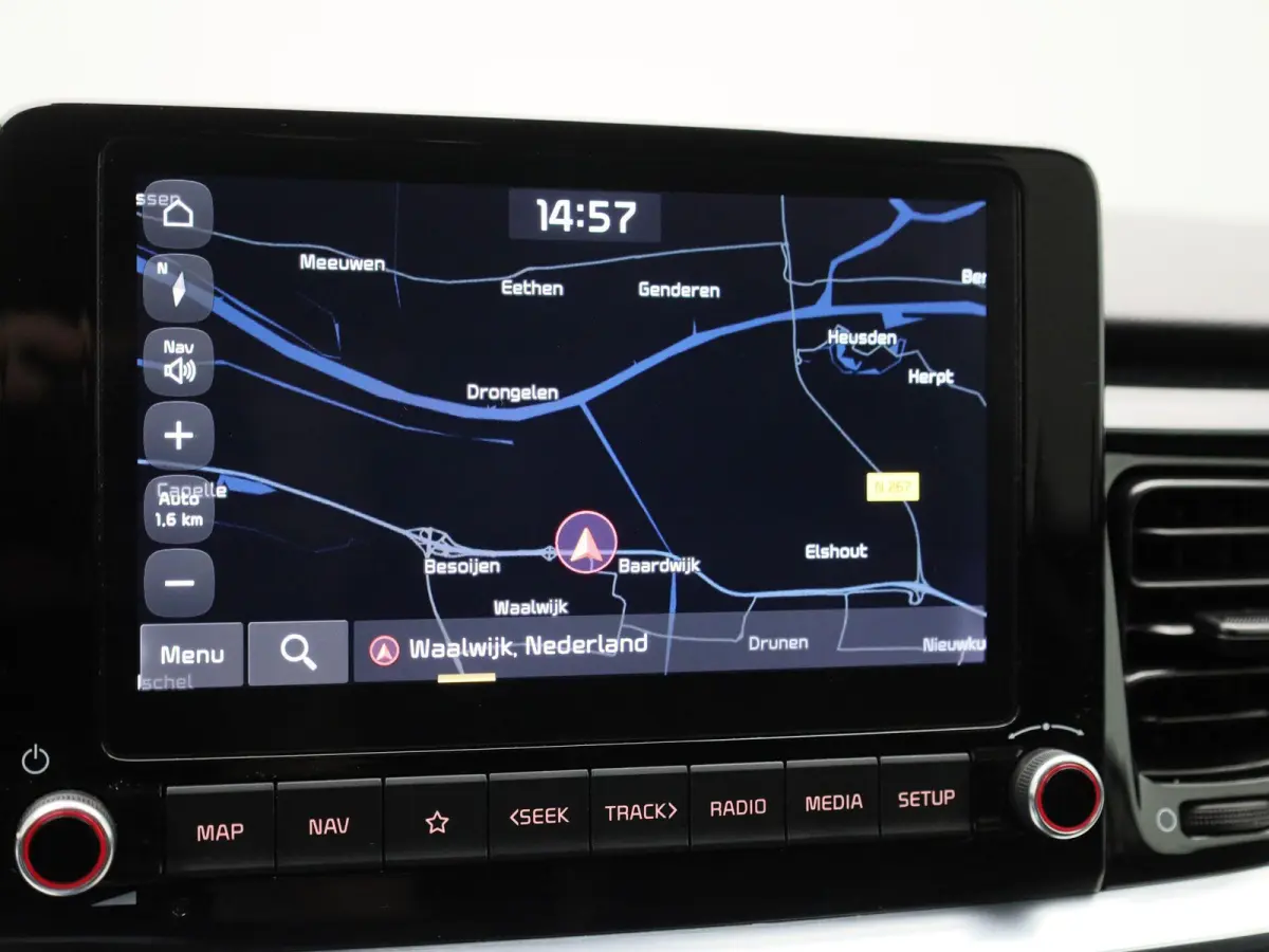 1.0 T-GDi MHEV GT-Line | APPLE CARPLAY | ANDROID AUTO | STOELVERWARMING | STUURVERWARMING | ACHTERUITRIJCAMERA | KEYLESS | NAVIGATIE | DAB RADIO | CRUISE CONTROL | GETINTE RUITEN |
