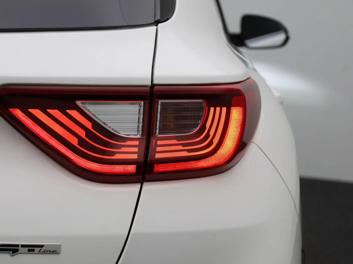 1.0 T-GDi MHEV GT-Line | APPLE CARPLAY | ANDROID AUTO | STOELVERWARMING | STUURVERWARMING | ACHTERUITRIJCAMERA | KEYLESS | NAVIGATIE | DAB RADIO | CRUISE CONTROL | GETINTE RUITEN |