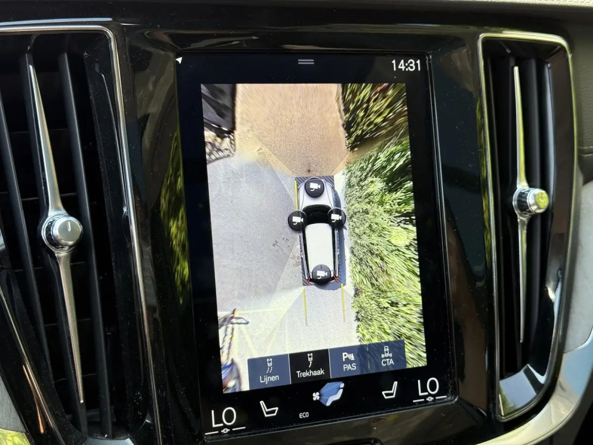 T8 Twin Engine AWD Inscription | 360 camera | Pano dak | Trekhaak | Bliss | Keyless | Elektrische stoelen | Head up display | Harman kardon audio |