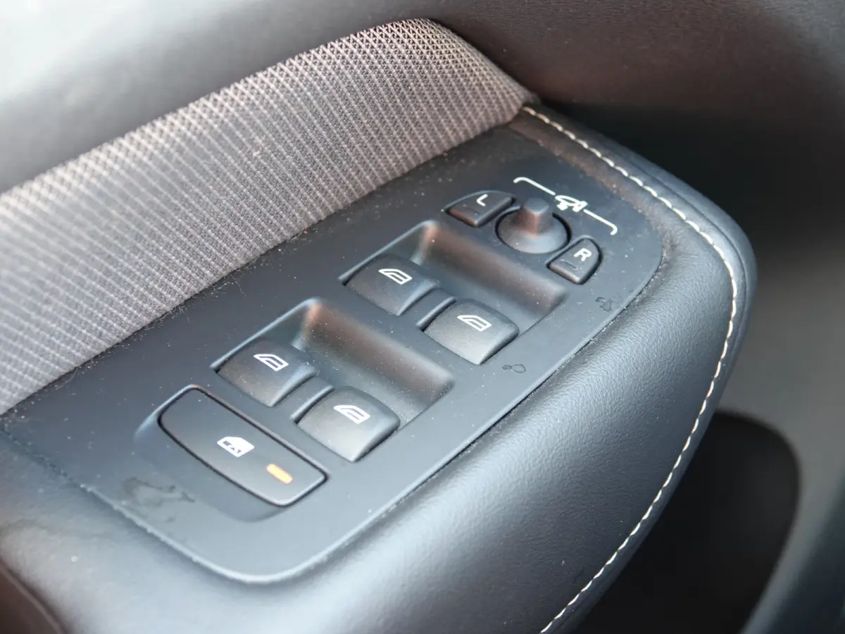 2.0 T8 Plug-in-hybrid AWD Polestar Engineered PANO | TREKHAAK | HK-AUDIO | VOL LEER