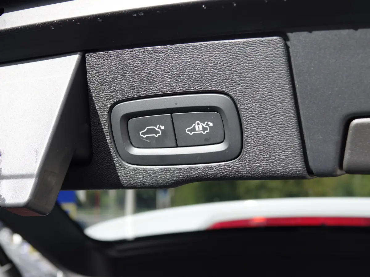 2.0 T8 Plug-in-hybrid AWD Polestar Engineered PANO | TREKHAAK | HK-AUDIO | VOL LEER