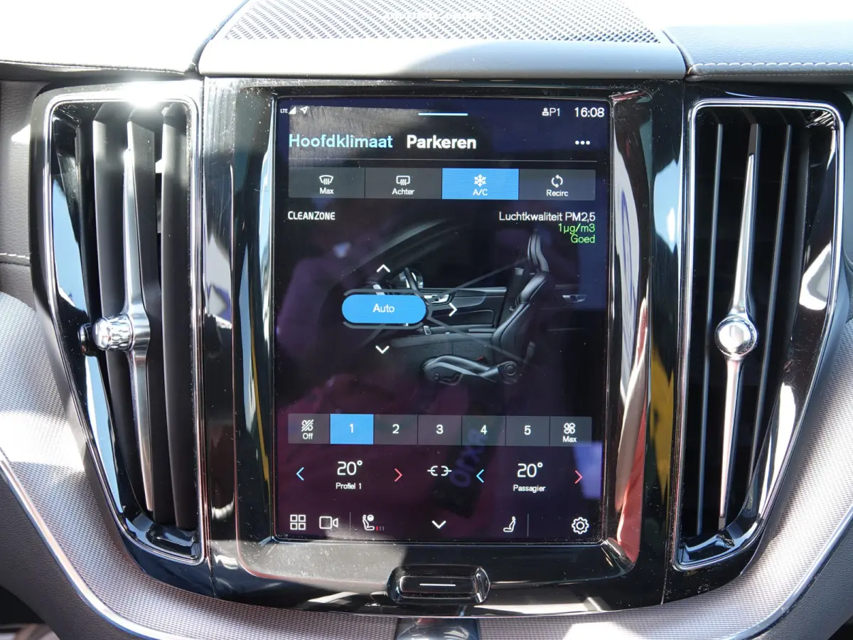 2.0 T8 Plug-in-hybrid AWD Polestar Engineered PANO | TREKHAAK | HK-AUDIO | VOL LEER