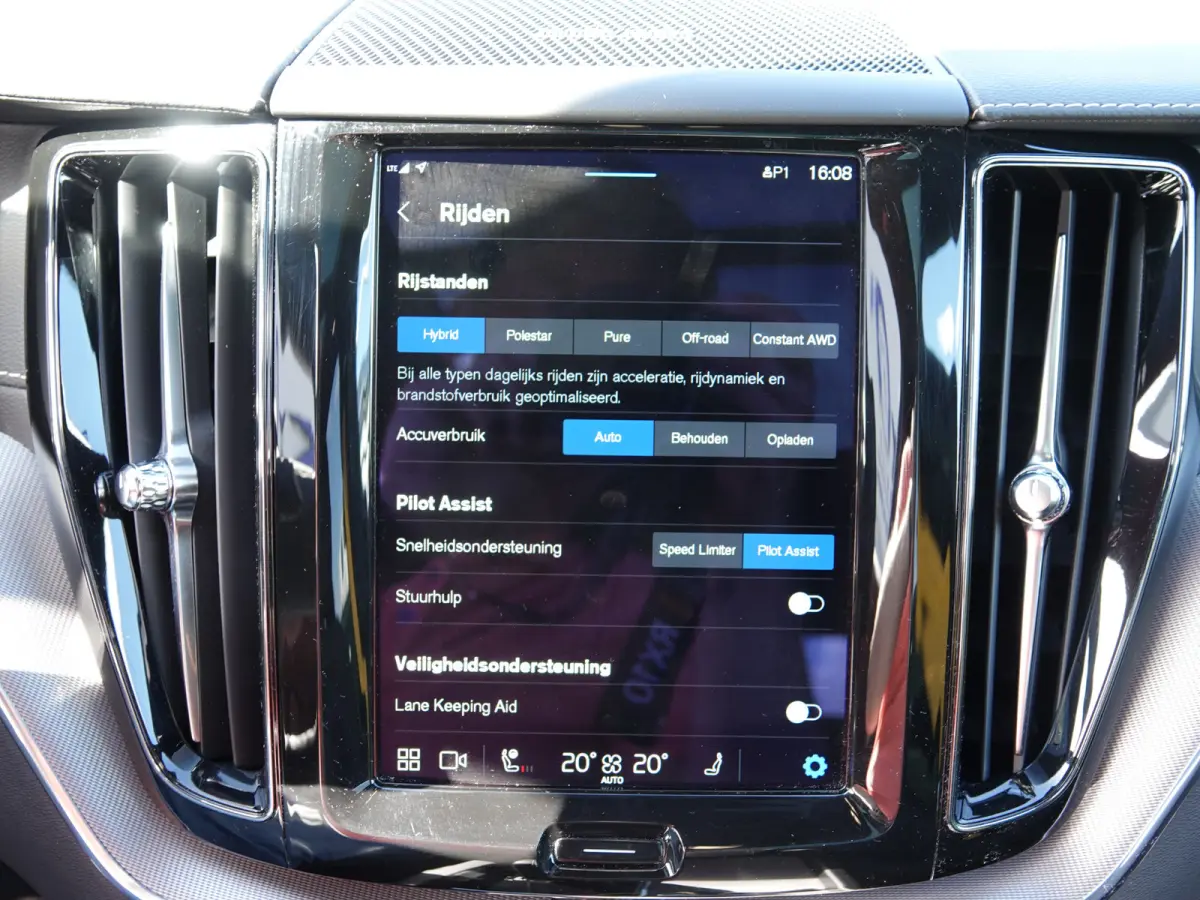 2.0 T8 Plug-in-hybrid AWD Polestar Engineered PANO | TREKHAAK | HK-AUDIO | VOL LEER