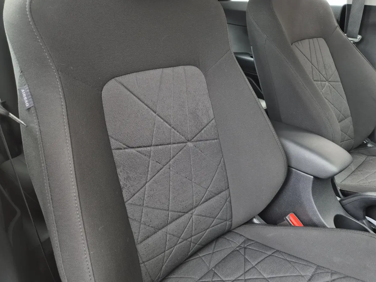 1.0 T-GDI Comfort / Trekhaak vast / Navigatie via Apple Carplay of Android Auto / Airco / Cruise control / Achteruitrijcamera / Draadloze telefoon lader / Parkeersensoren achter /