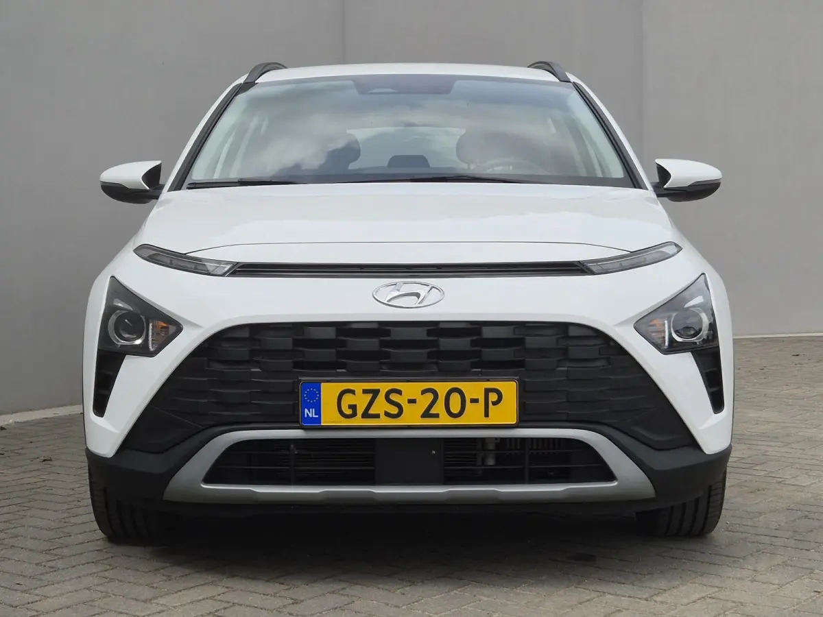 1.0 T-GDI Comfort / Trekhaak vast / Navigatie via Apple Carplay of Android Auto / Airco / Cruise control / Achteruitrijcamera / Draadloze telefoon lader / Parkeersensoren achter /