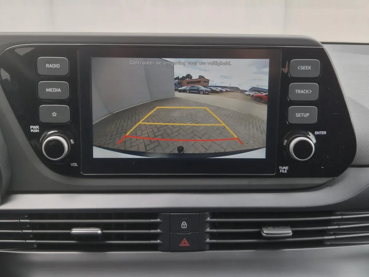 1.0 T-GDI Comfort / Trekhaak vast / Navigatie via Apple Carplay of Android Auto / Airco / Cruise control / Achteruitrijcamera / Draadloze telefoon lader / Parkeersensoren achter /
