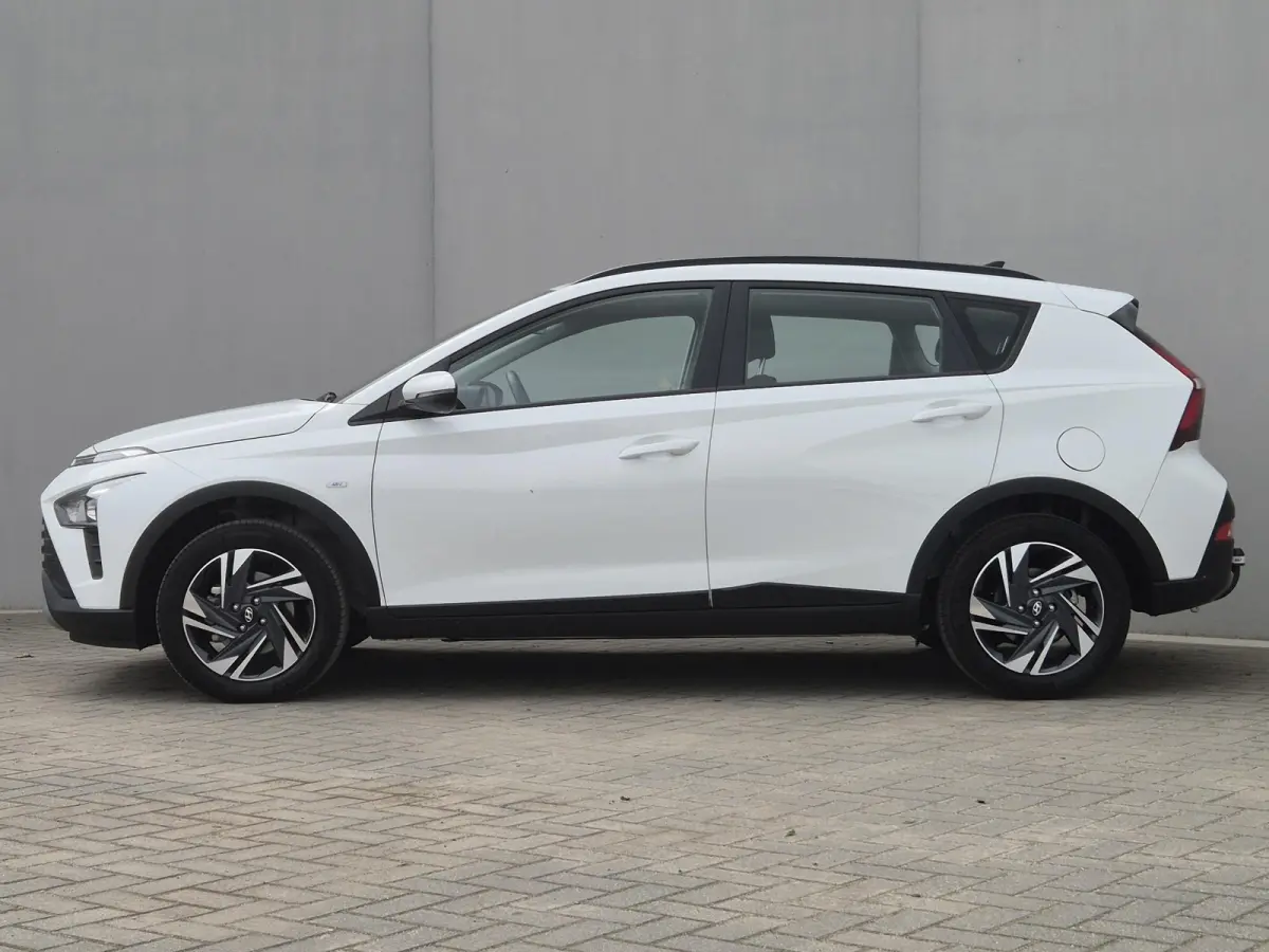 1.0 T-GDI Comfort / Trekhaak vast / Navigatie via Apple Carplay of Android Auto / Airco / Cruise control / Achteruitrijcamera / Draadloze telefoon lader / Parkeersensoren achter /