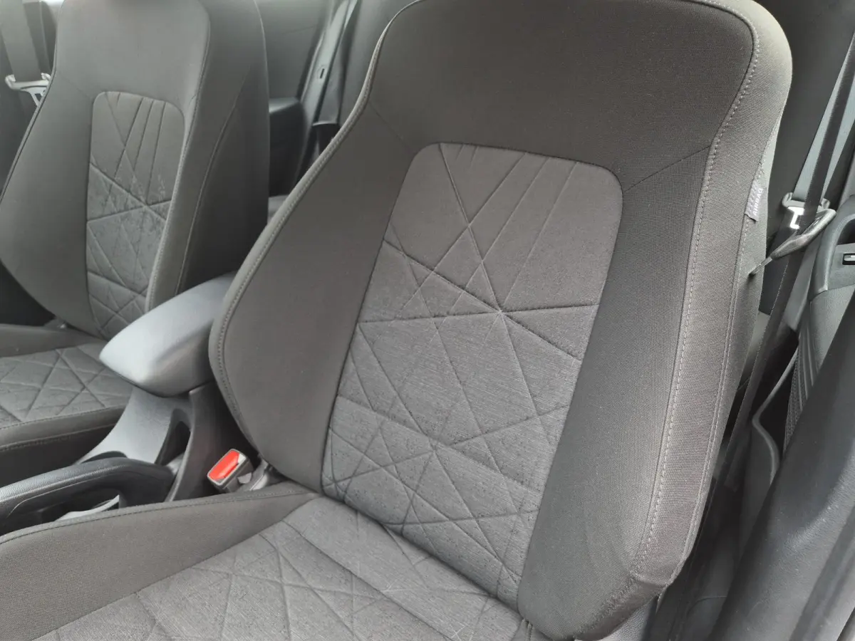 1.0 T-GDI Comfort / Trekhaak vast / Navigatie via Apple Carplay of Android Auto / Airco / Cruise control / Achteruitrijcamera / Draadloze telefoon lader / Parkeersensoren achter /