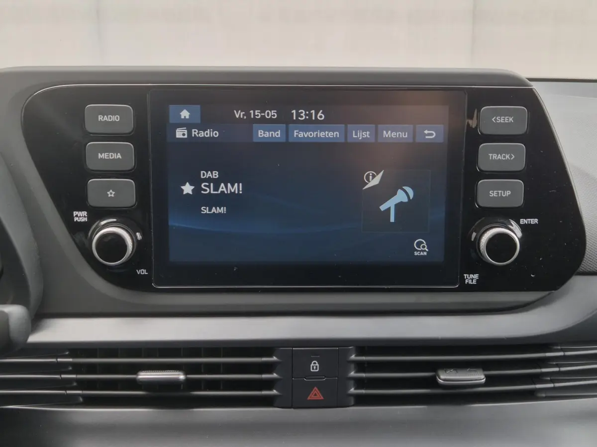 1.0 T-GDI Comfort / Trekhaak vast / Navigatie via Apple Carplay of Android Auto / Airco / Cruise control / Achteruitrijcamera / Draadloze telefoon lader / Parkeersensoren achter /