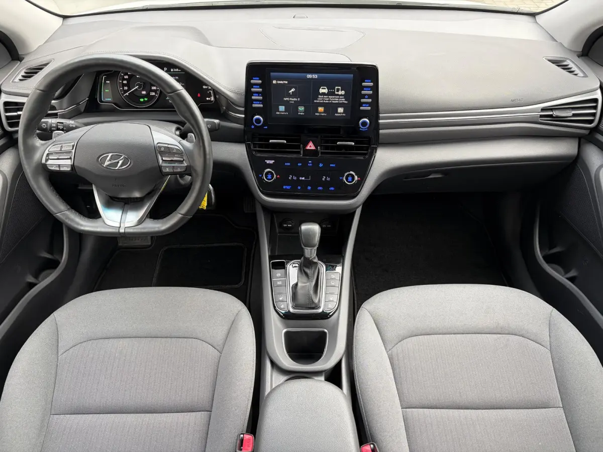 1.6 GDi Comfort - Plus / Dealer Onderhouden / Stuur- & Stoelverwarming / Navigatie via Apple Carplay of Android Auto / Achteruitrijcamera / Cruise control / Parkeersensoren achter / Climate 
