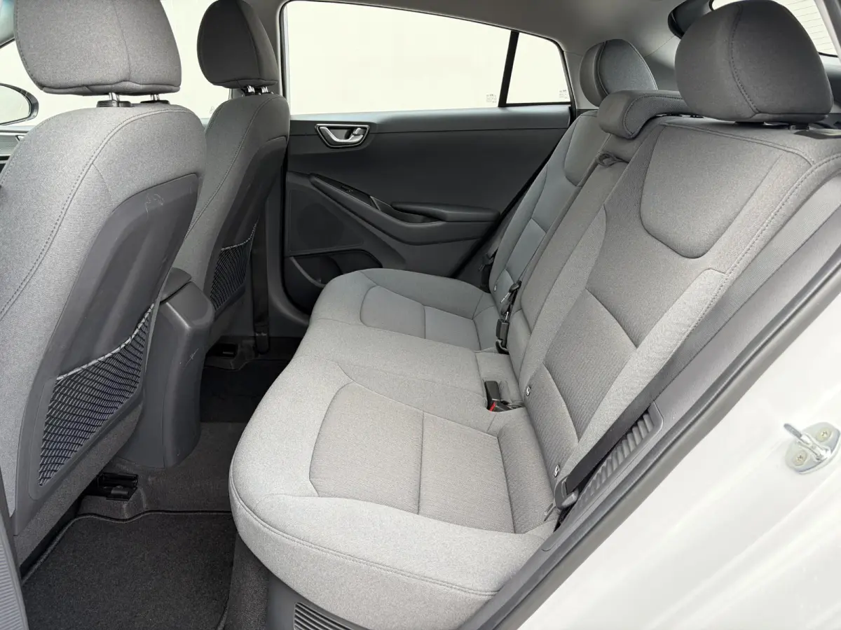 1.6 GDi Comfort - Plus / Dealer Onderhouden / Stuur- & Stoelverwarming / Navigatie via Apple Carplay of Android Auto / Achteruitrijcamera / Cruise control / Parkeersensoren achter / Climate 