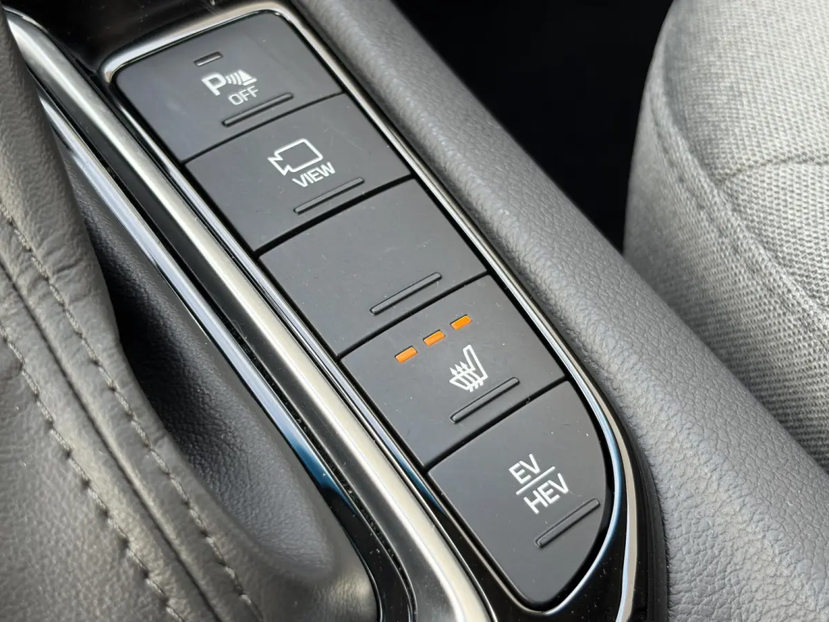 1.6 GDi Comfort - Plus / Dealer Onderhouden / Stuur- & Stoelverwarming / Navigatie via Apple Carplay of Android Auto / Achteruitrijcamera / Cruise control / Parkeersensoren achter / Climate 