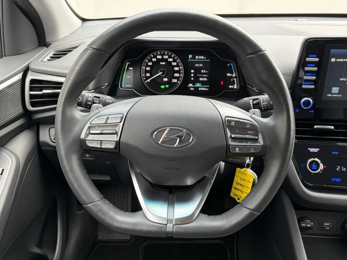 1.6 GDi Comfort - Plus / Dealer Onderhouden / Stuur- & Stoelverwarming / Navigatie via Apple Carplay of Android Auto / Achteruitrijcamera / Cruise control / Parkeersensoren achter / Climate 