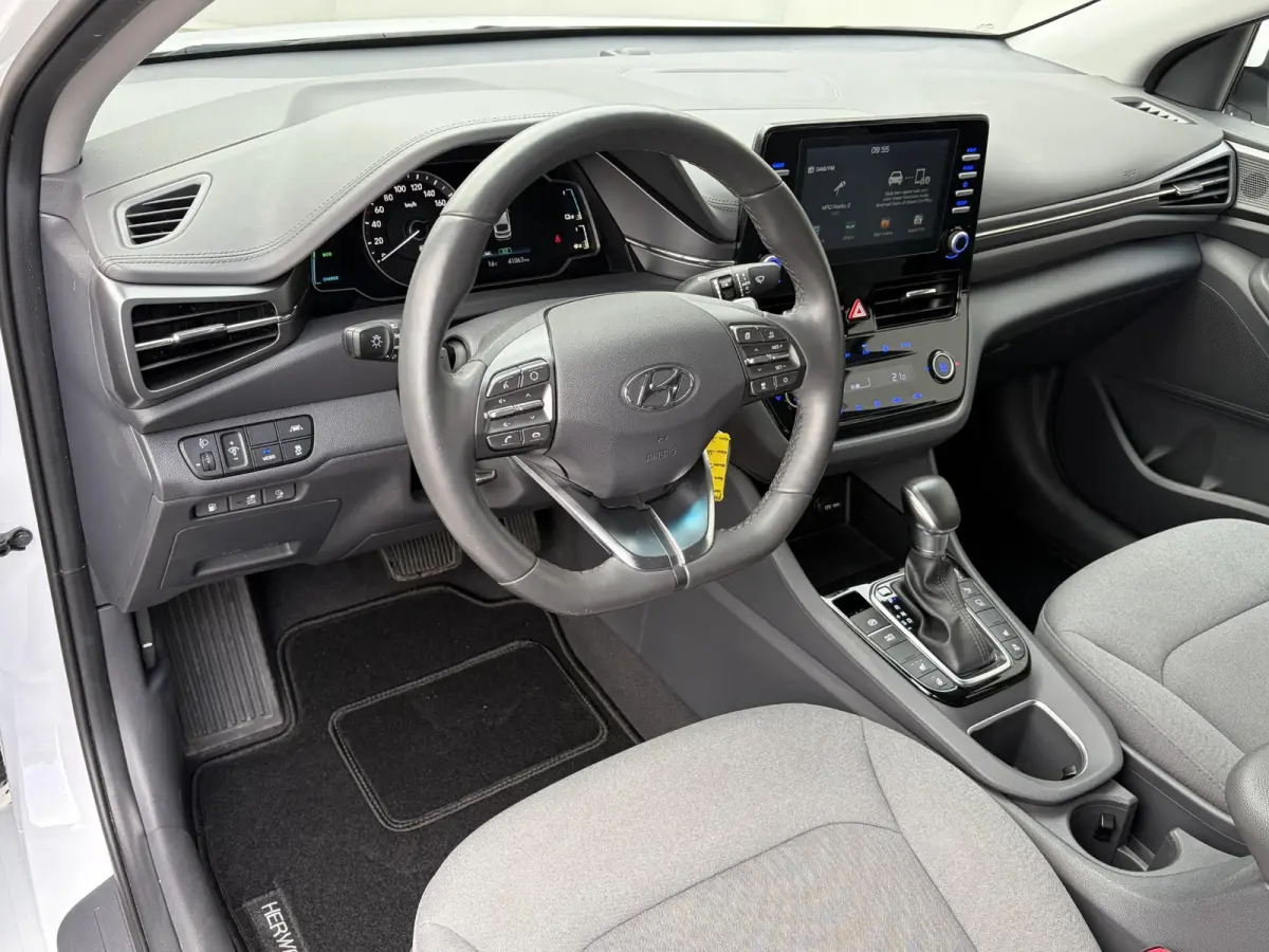 1.6 GDi Comfort - Plus / Dealer Onderhouden / Stuur- & Stoelverwarming / Navigatie via Apple Carplay of Android Auto / Achteruitrijcamera / Cruise control / Parkeersensoren achter / Climate 