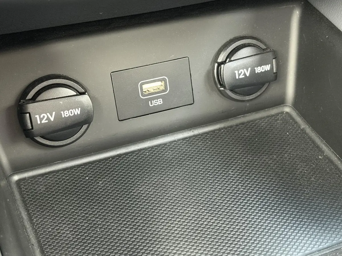 1.6 GDi Comfort - Plus / Dealer Onderhouden / Stuur- & Stoelverwarming / Navigatie via Apple Carplay of Android Auto / Achteruitrijcamera / Cruise control / Parkeersensoren achter / Climate 