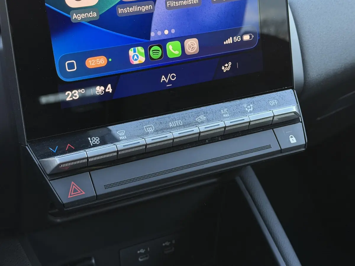 1.6 E-Tech full hybrid 145 techno / Fabrieksgarantie tot 04-2027 / Adaptieve Cruise / Camera / Navigatie / Elektr. Achterklep / Dodehoek Detectie / Apple Carplay & Android Auto /