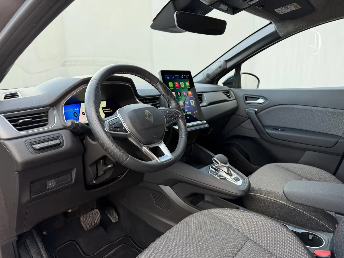 1.6 E-Tech full hybrid 145 techno / Fabrieksgarantie tot 04-2027 / Adaptieve Cruise / Camera / Navigatie / Elektr. Achterklep / Dodehoek Detectie / Apple Carplay & Android Auto /